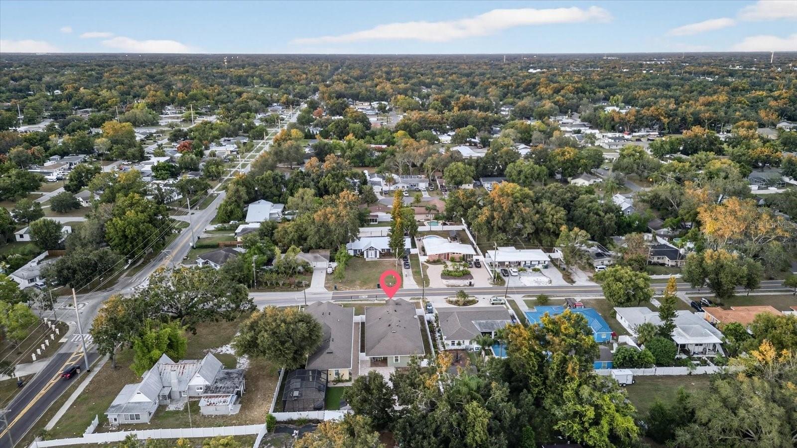 812 W COUNTRY CLUB DR, TAMPA, FL, 33612