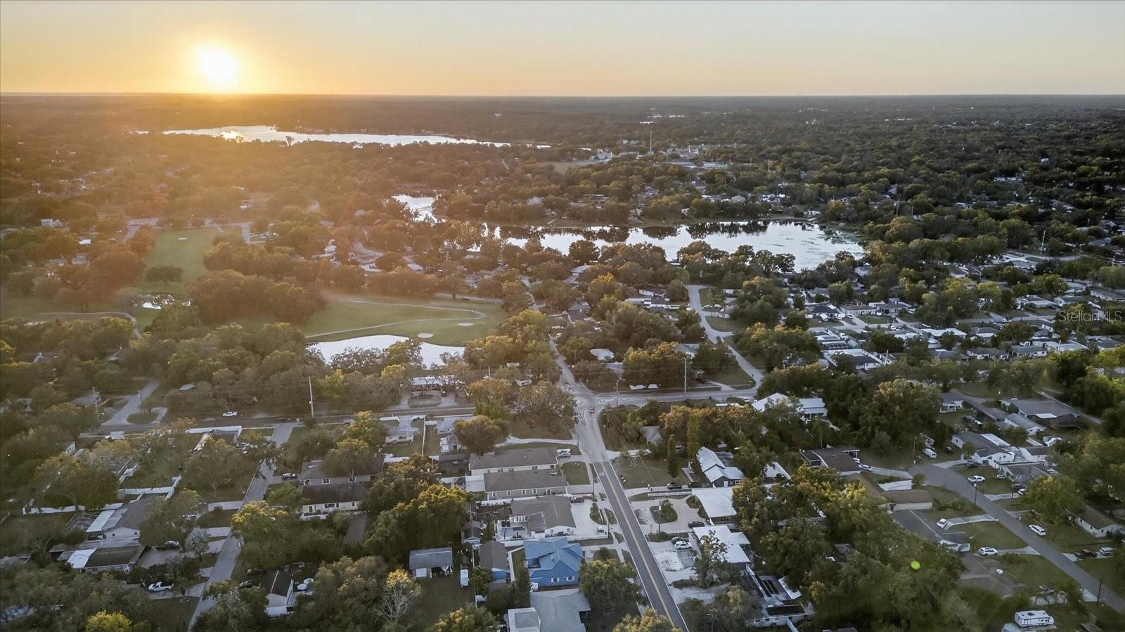 812 W COUNTRY CLUB DR, TAMPA, FL, 33612