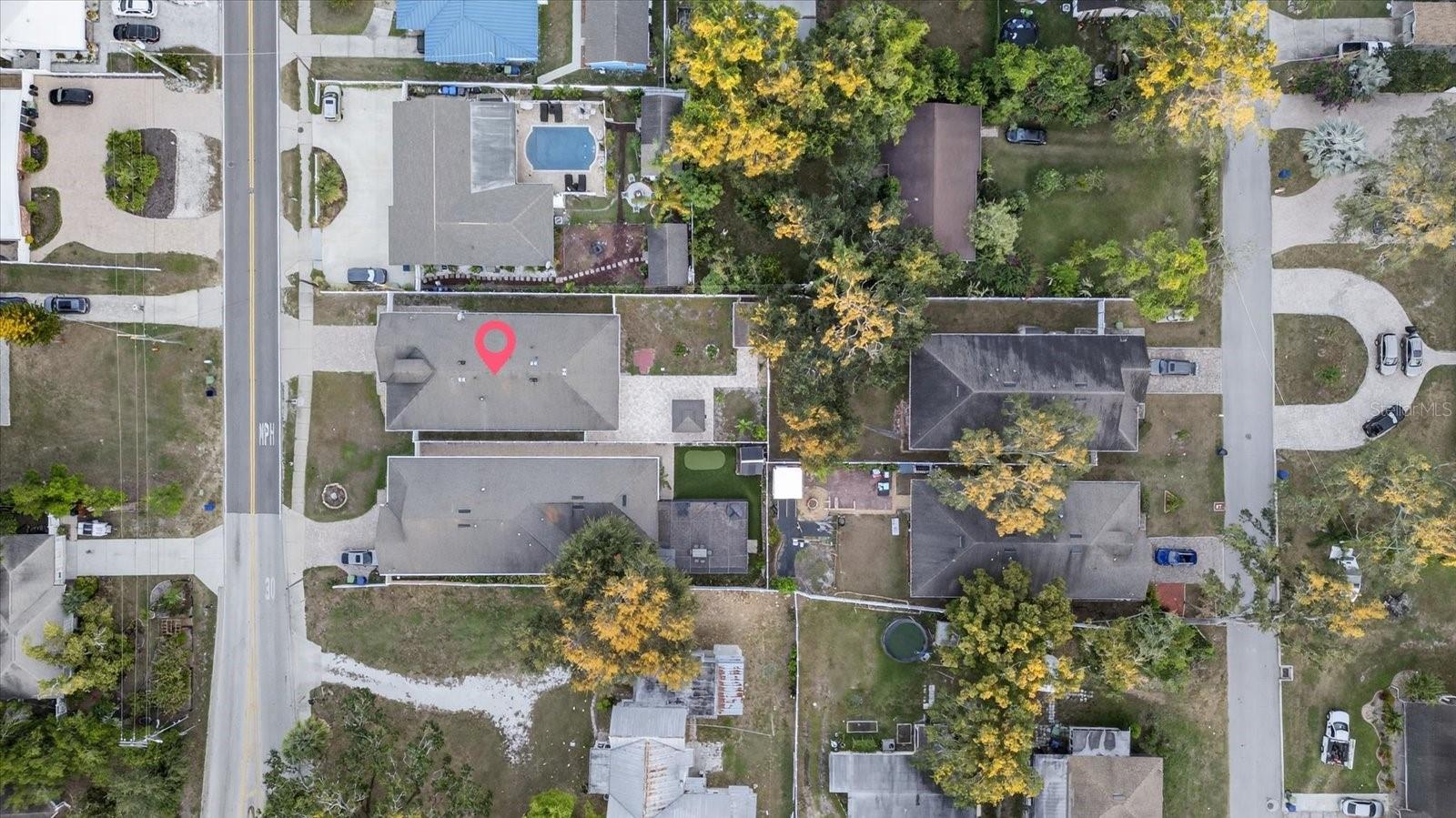 812 W COUNTRY CLUB DR, TAMPA, FL, 33612