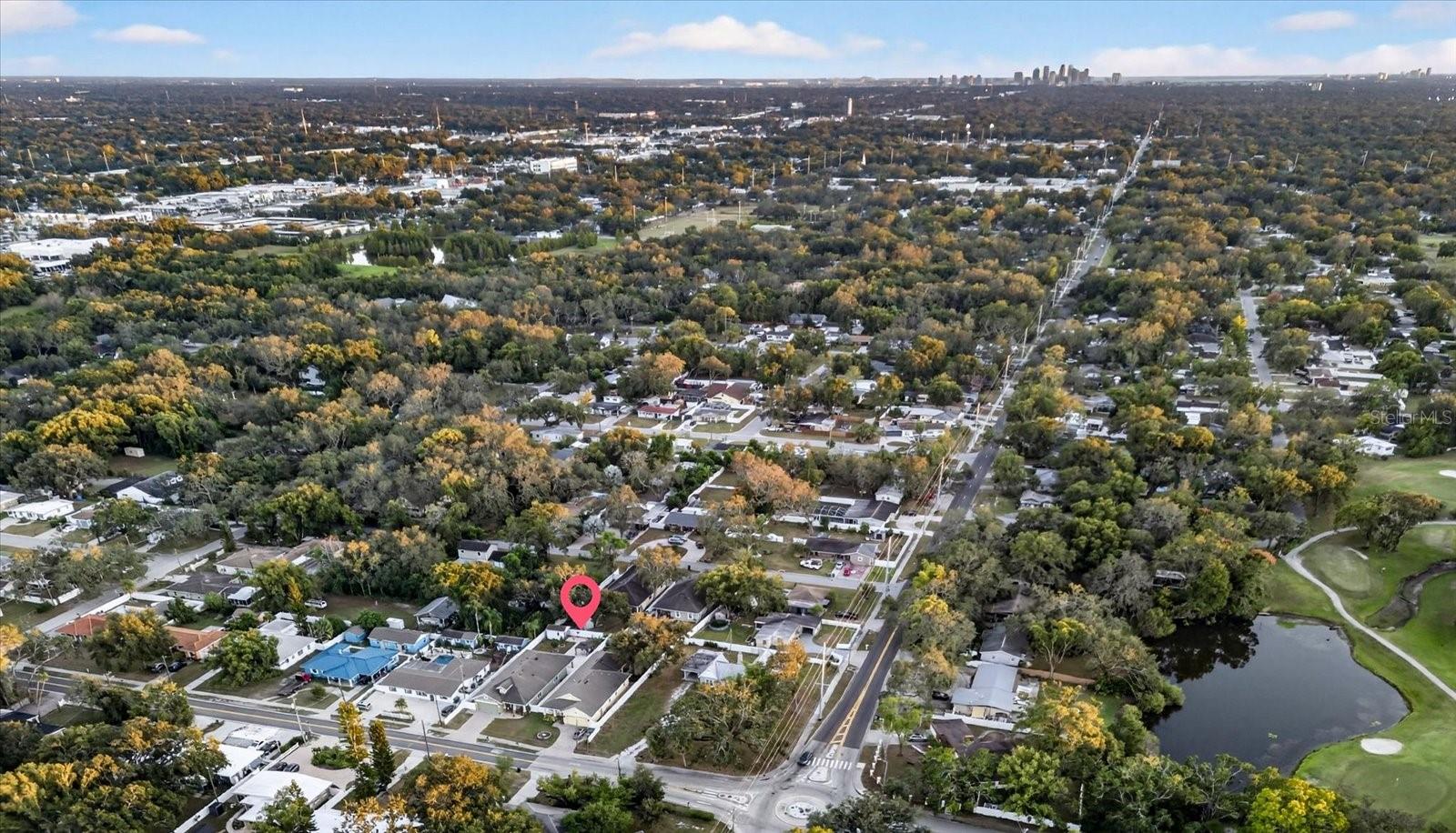 812 W COUNTRY CLUB DR, TAMPA, FL, 33612