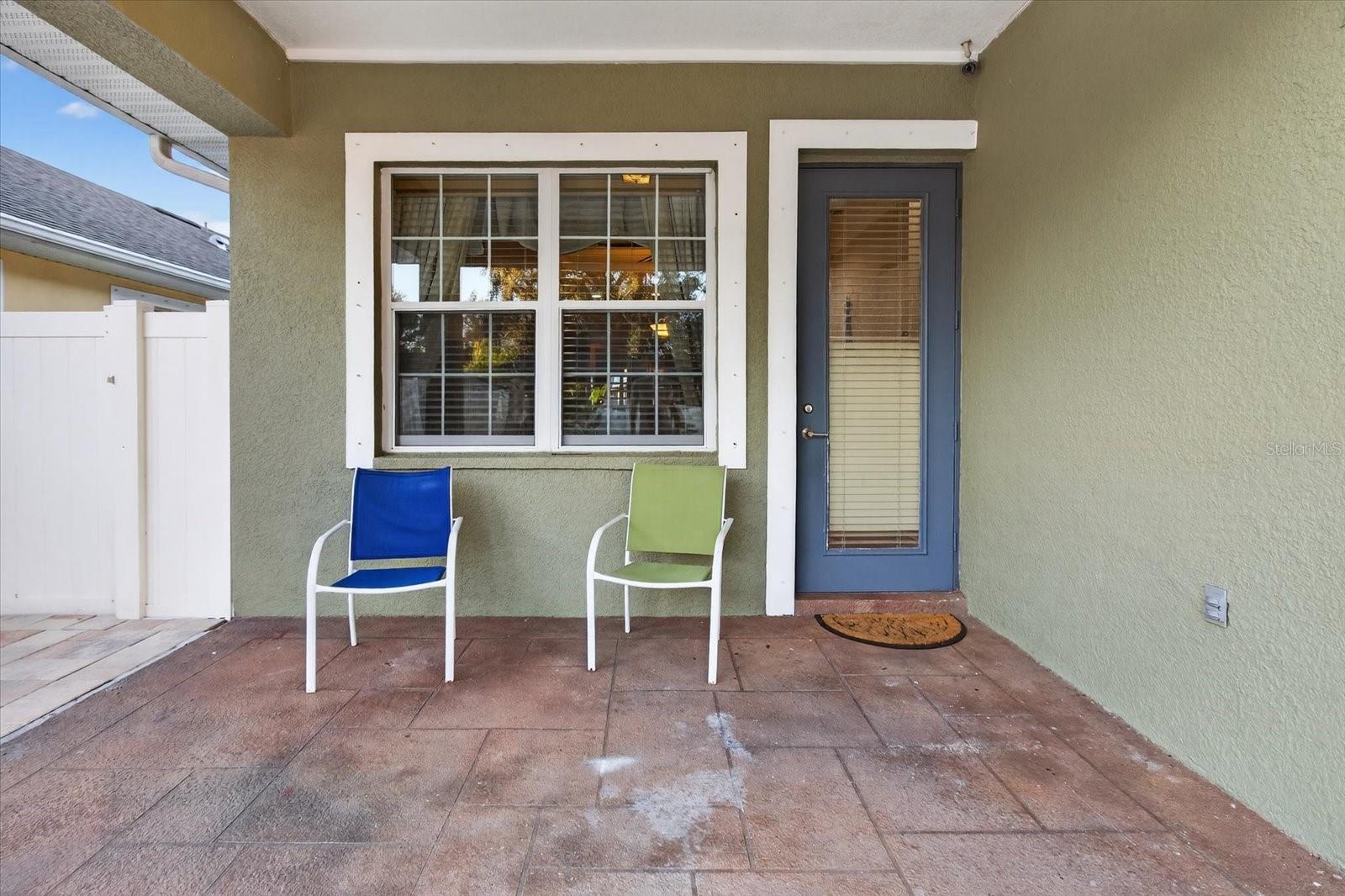 812 W COUNTRY CLUB DR, TAMPA, FL, 33612