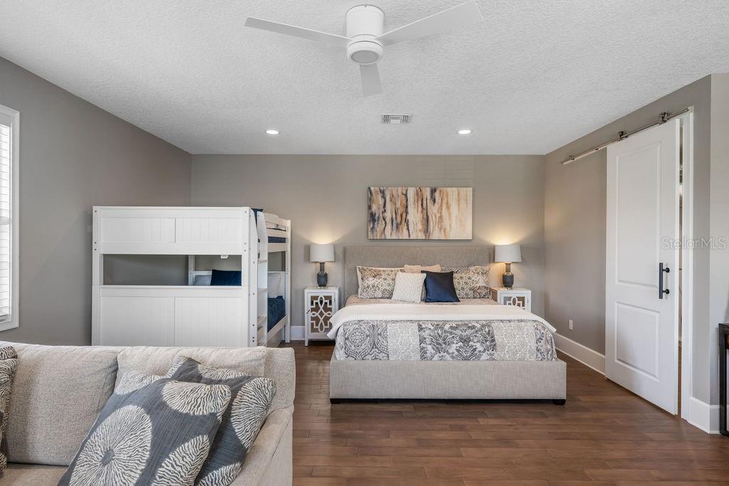 O6355029 Property Photo