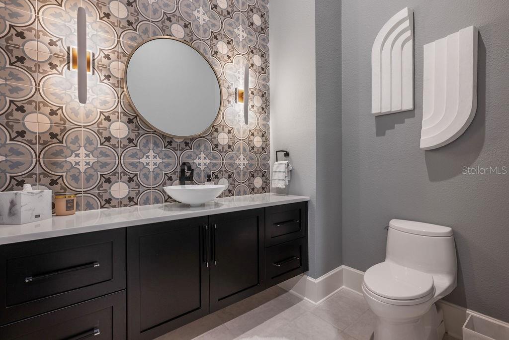 O6355029 Property Photo