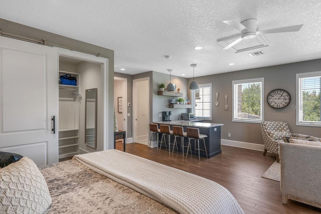 O6355029 Property Photo