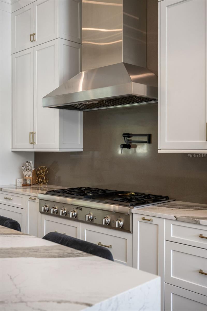 O6355029 Property Photo