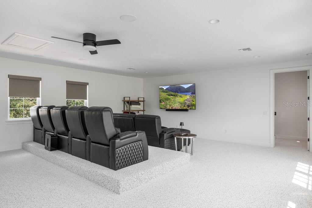 O6355029 Property Photo