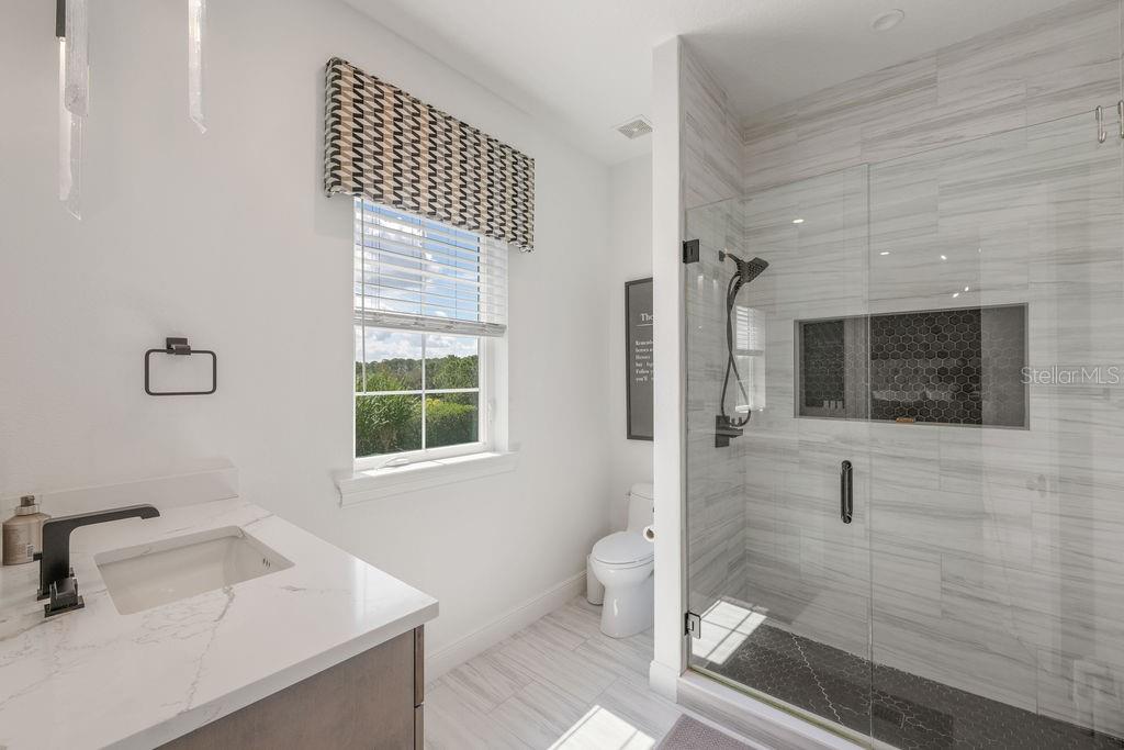 O6355029 Property Photo