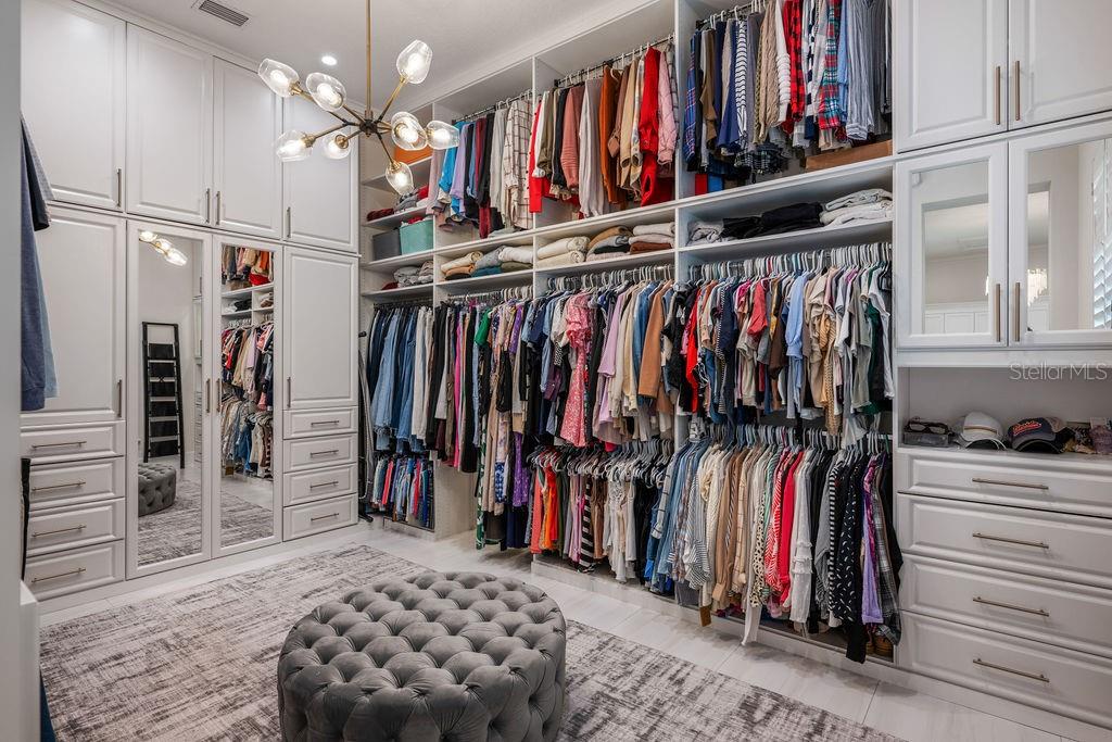 O6355029 Property Photo