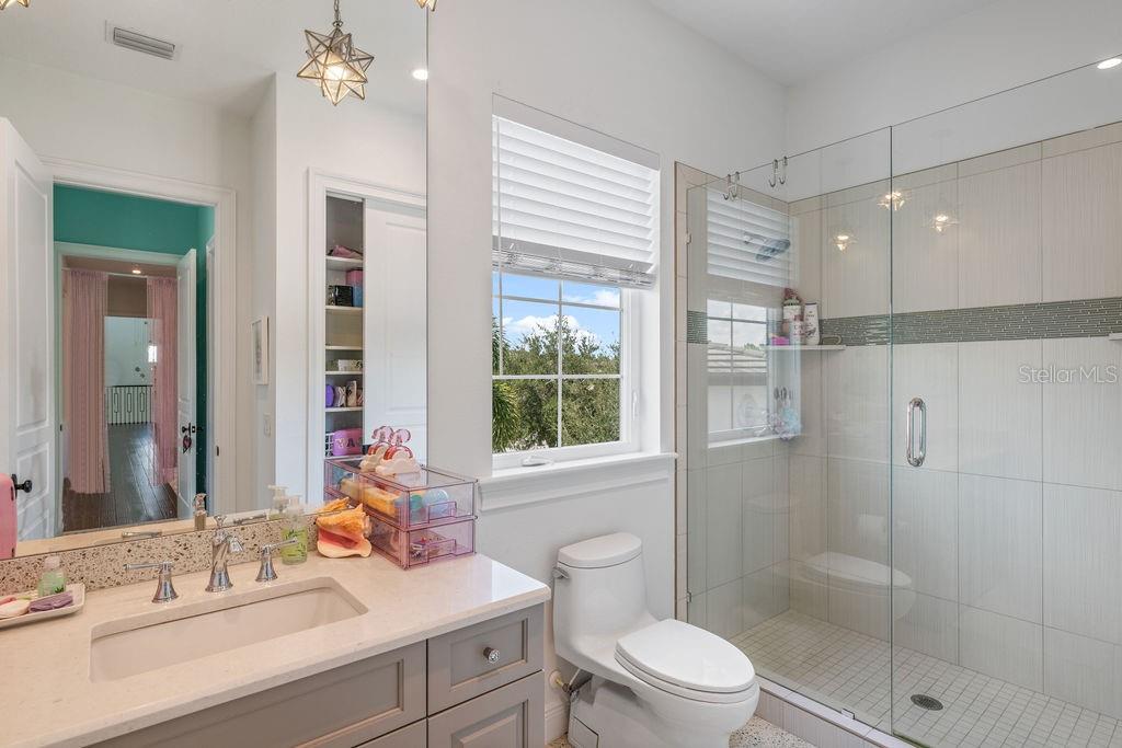 O6355029 Property Photo