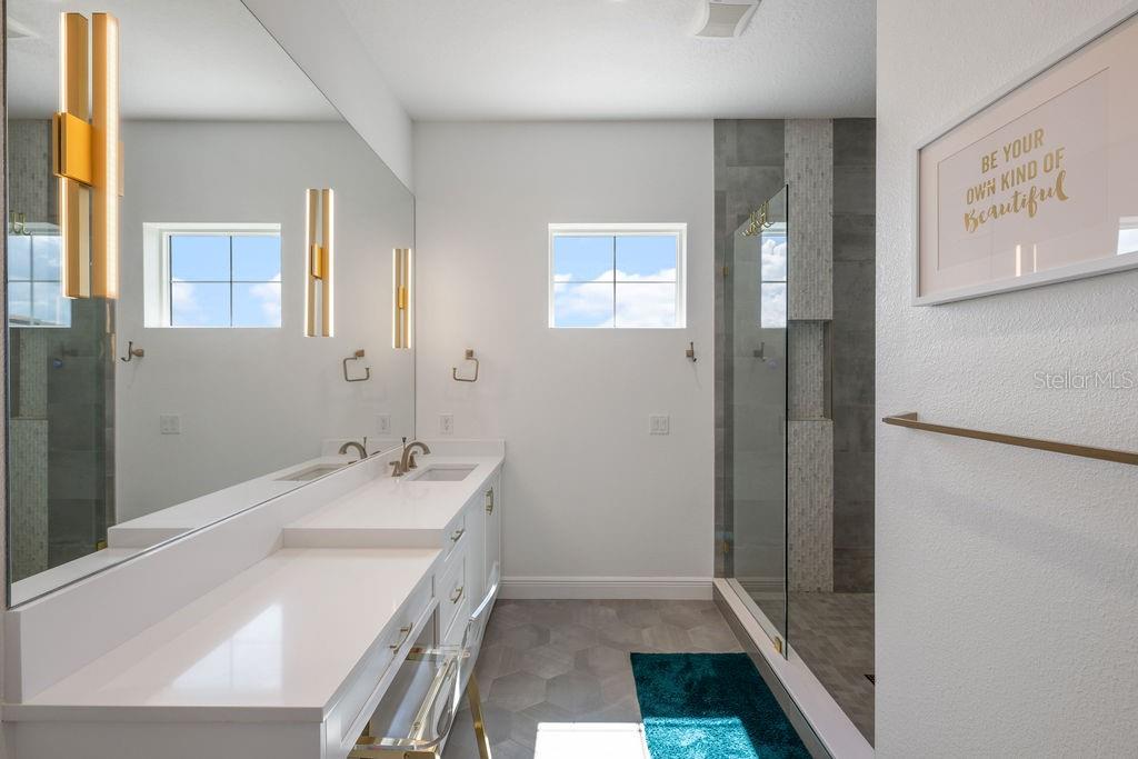 O6355029 Property Photo