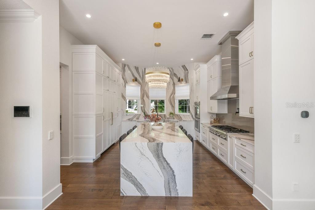 O6355029 Property Photo