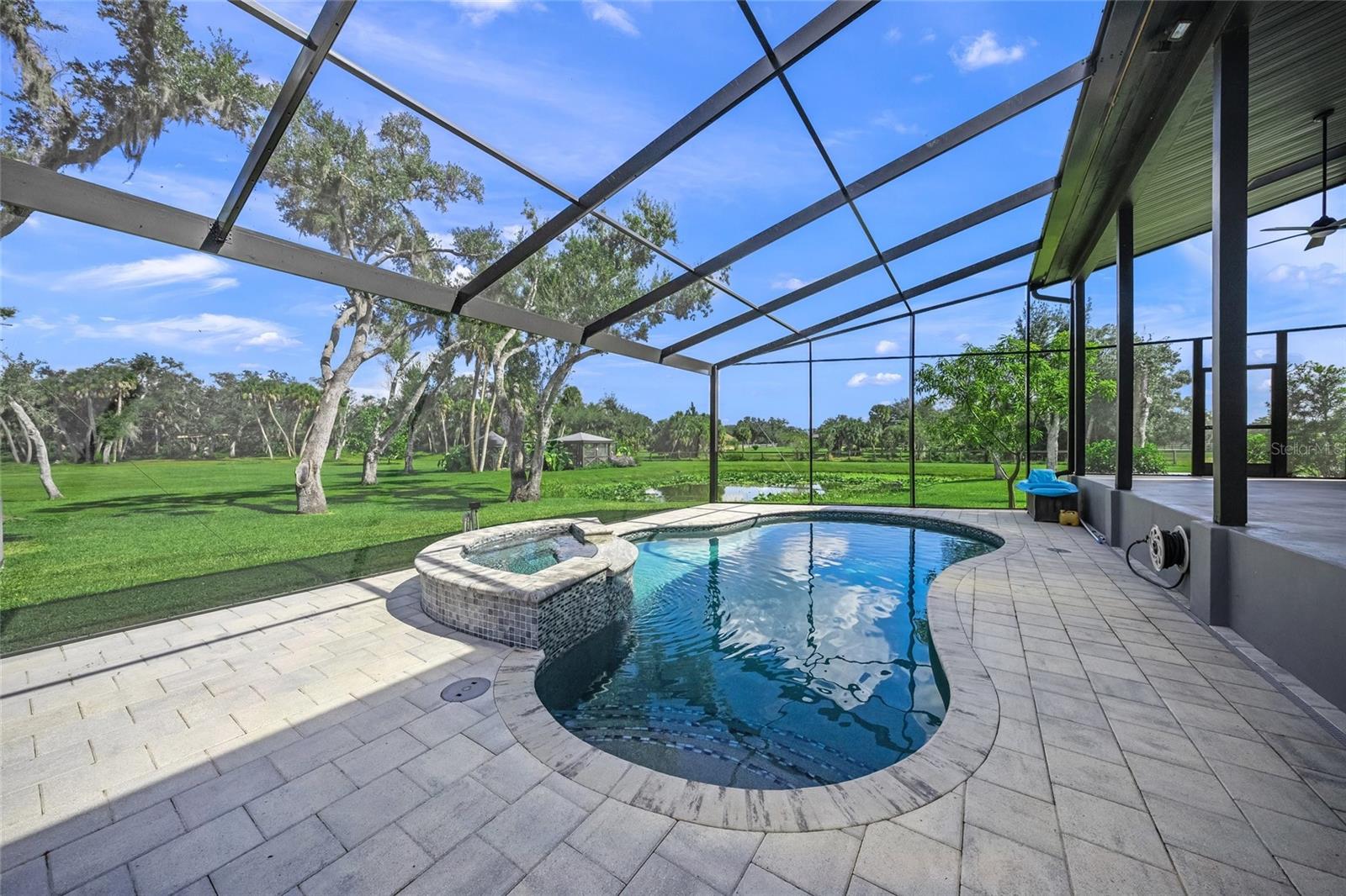 7012 SADDLE CREEK CIR, SARASOTA, FL, 34241