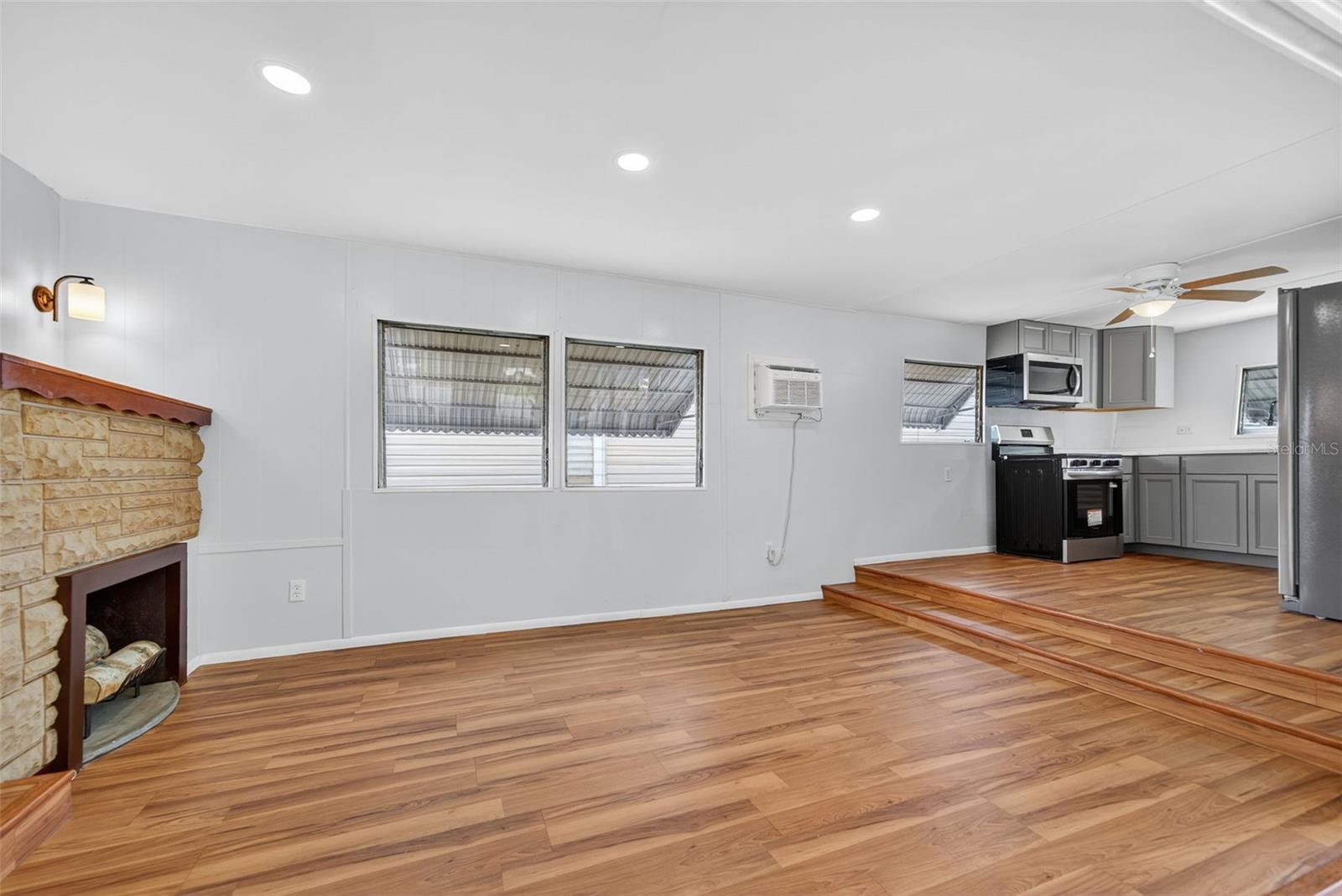 A4669539 Property Photo