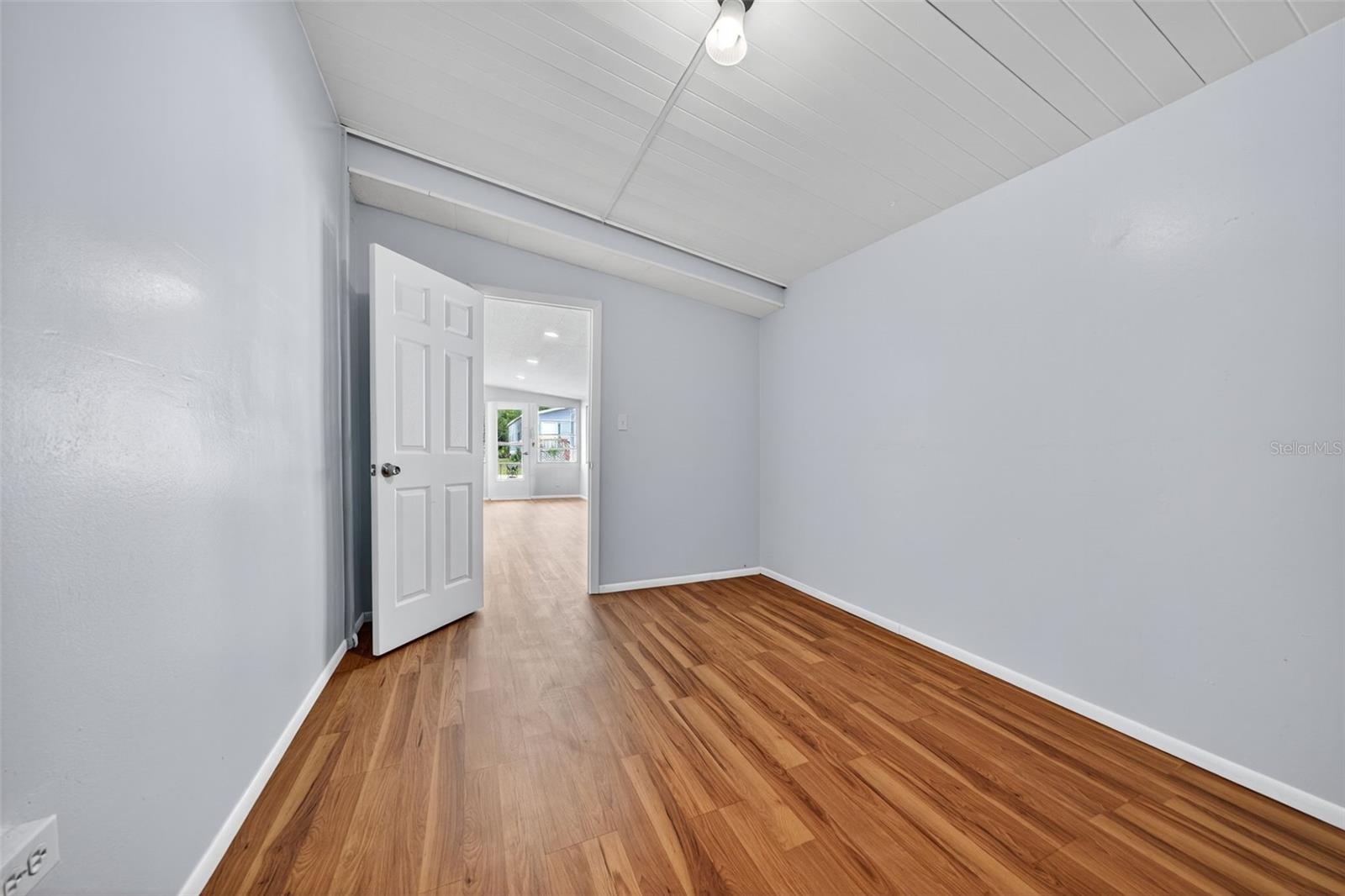 A4669539 Property Photo