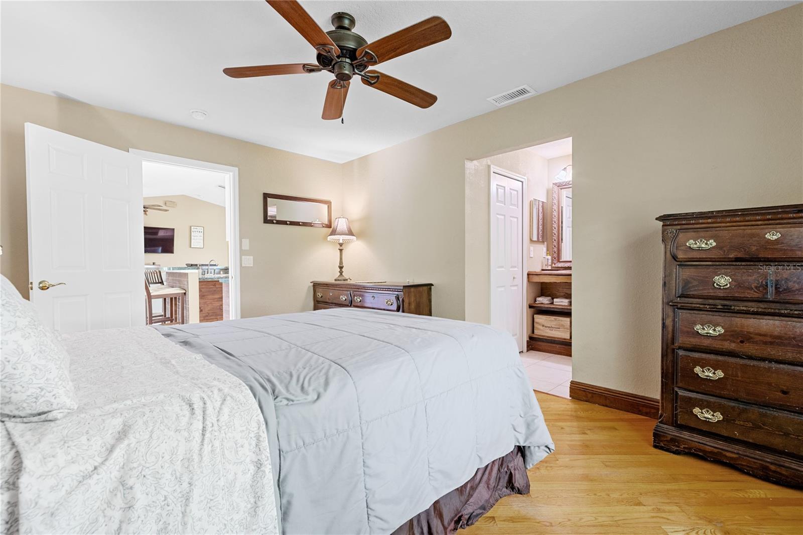 24362 YACHT CLUB BLVD, PUNTA GORDA, FL, 33955