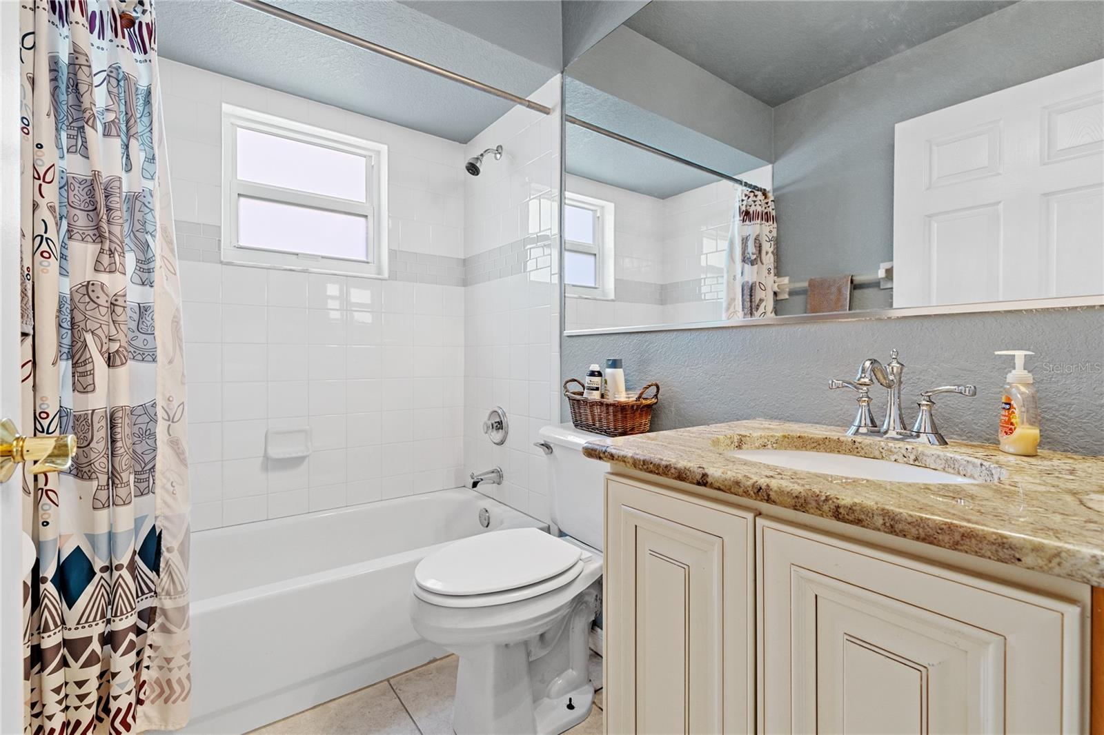 24362 YACHT CLUB BLVD, PUNTA GORDA, FL, 33955