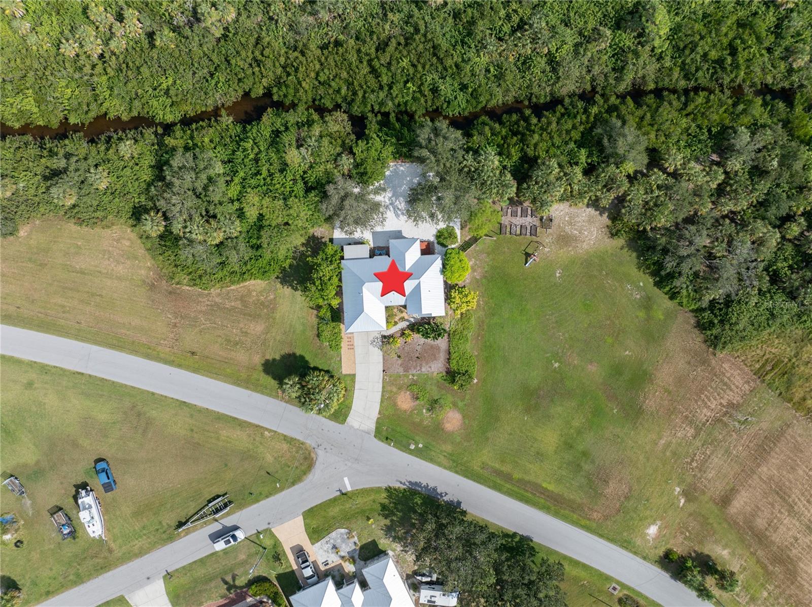 24362 YACHT CLUB BLVD, PUNTA GORDA, FL, 33955