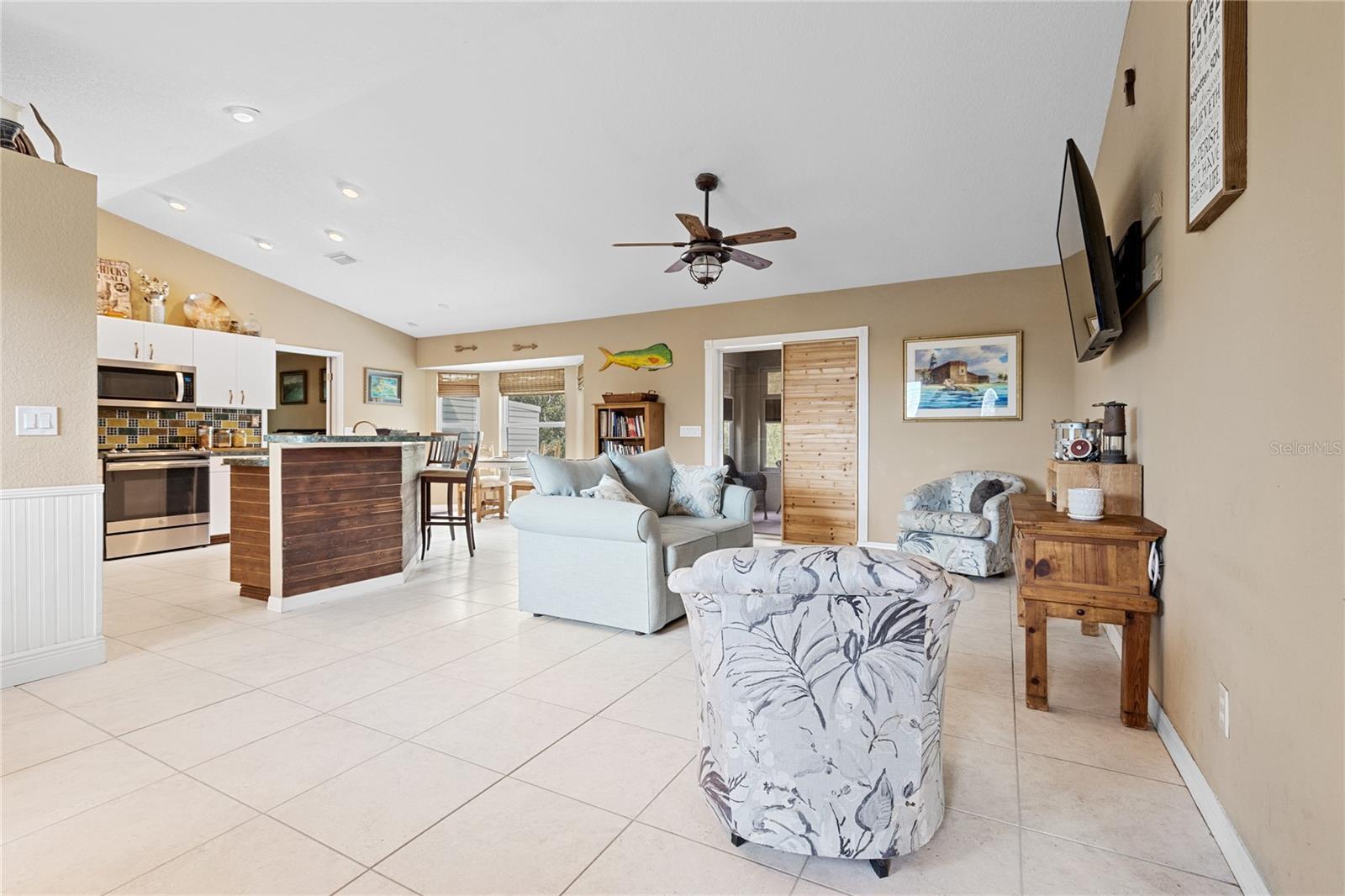 24362 YACHT CLUB BLVD, PUNTA GORDA, FL, 33955