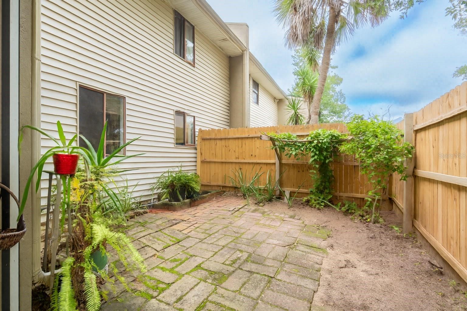 1409 OAK PL #F, APOPKA, FL, 32712