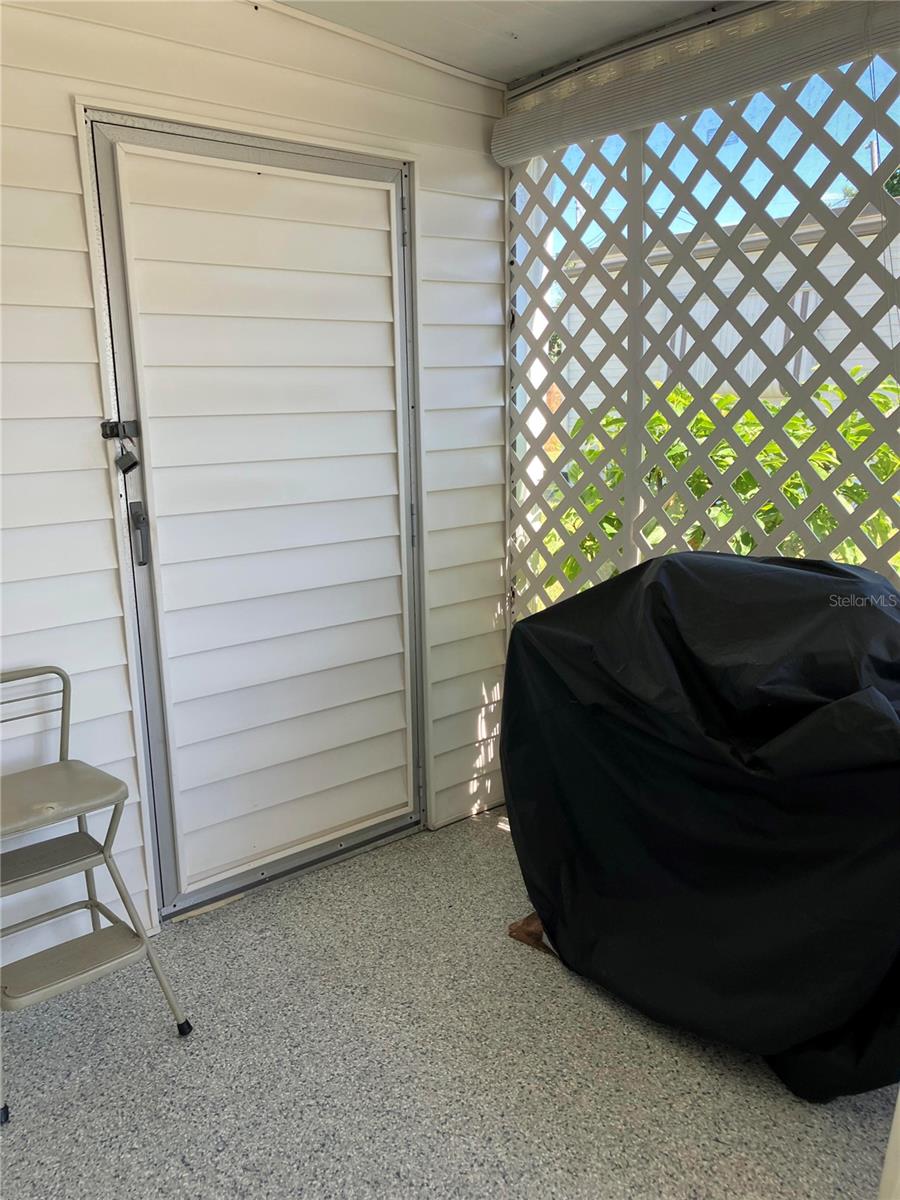 TB8441103 Property Photo