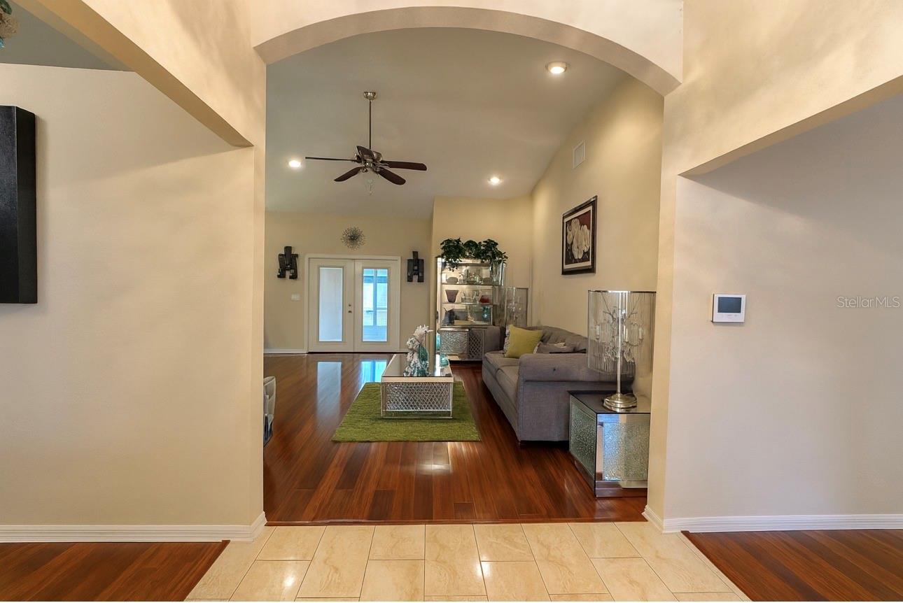 1553 SHOREWOOD DR, AUBURNDALE, FL, 33823