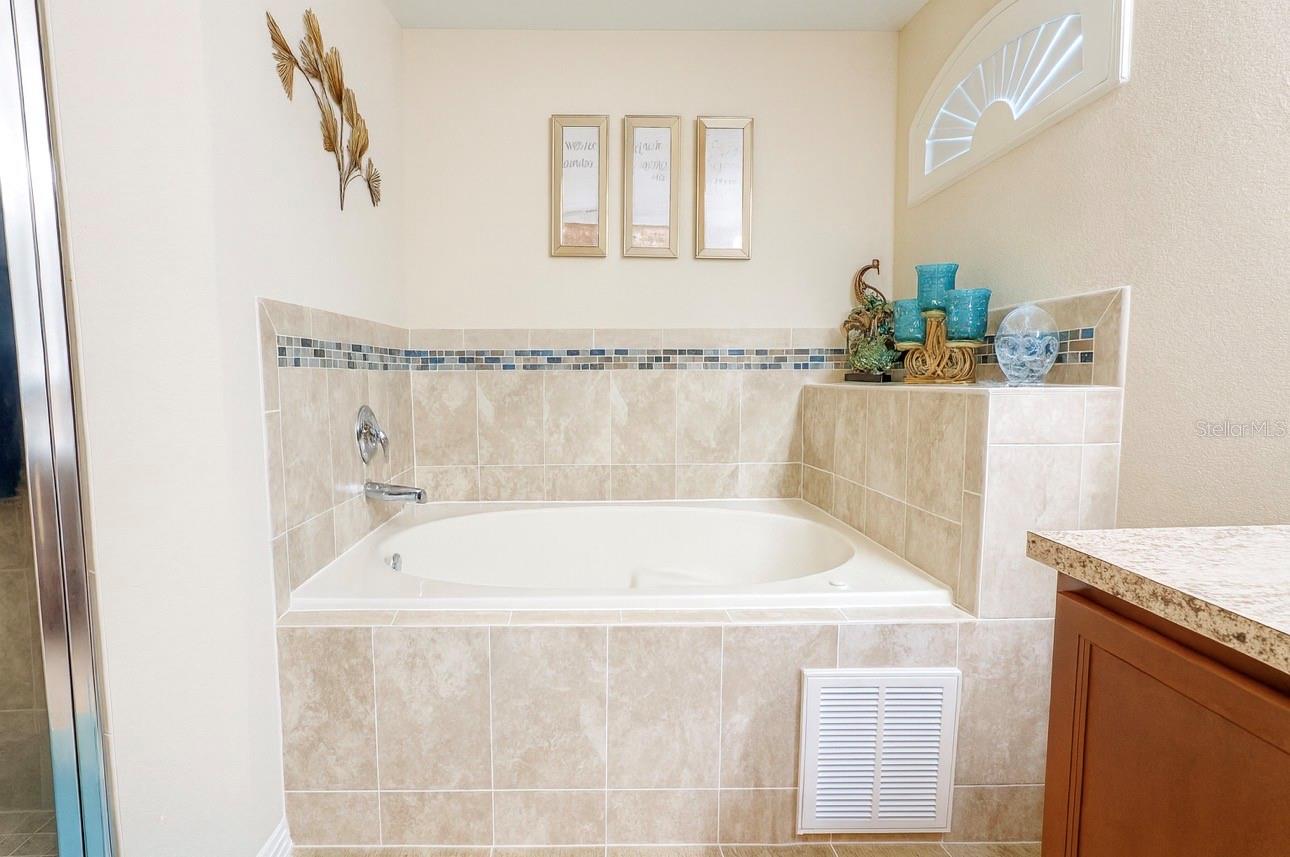 1553 SHOREWOOD DR, AUBURNDALE, FL, 33823