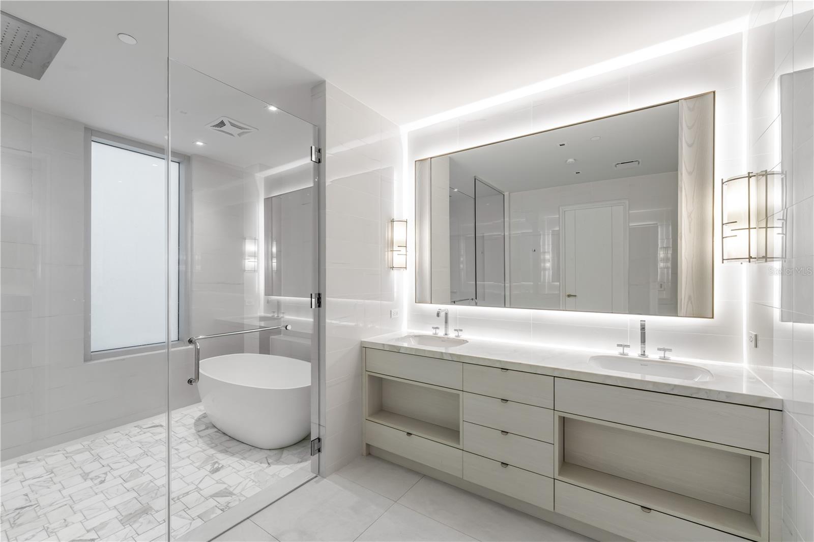 PR9116906 Property Photo