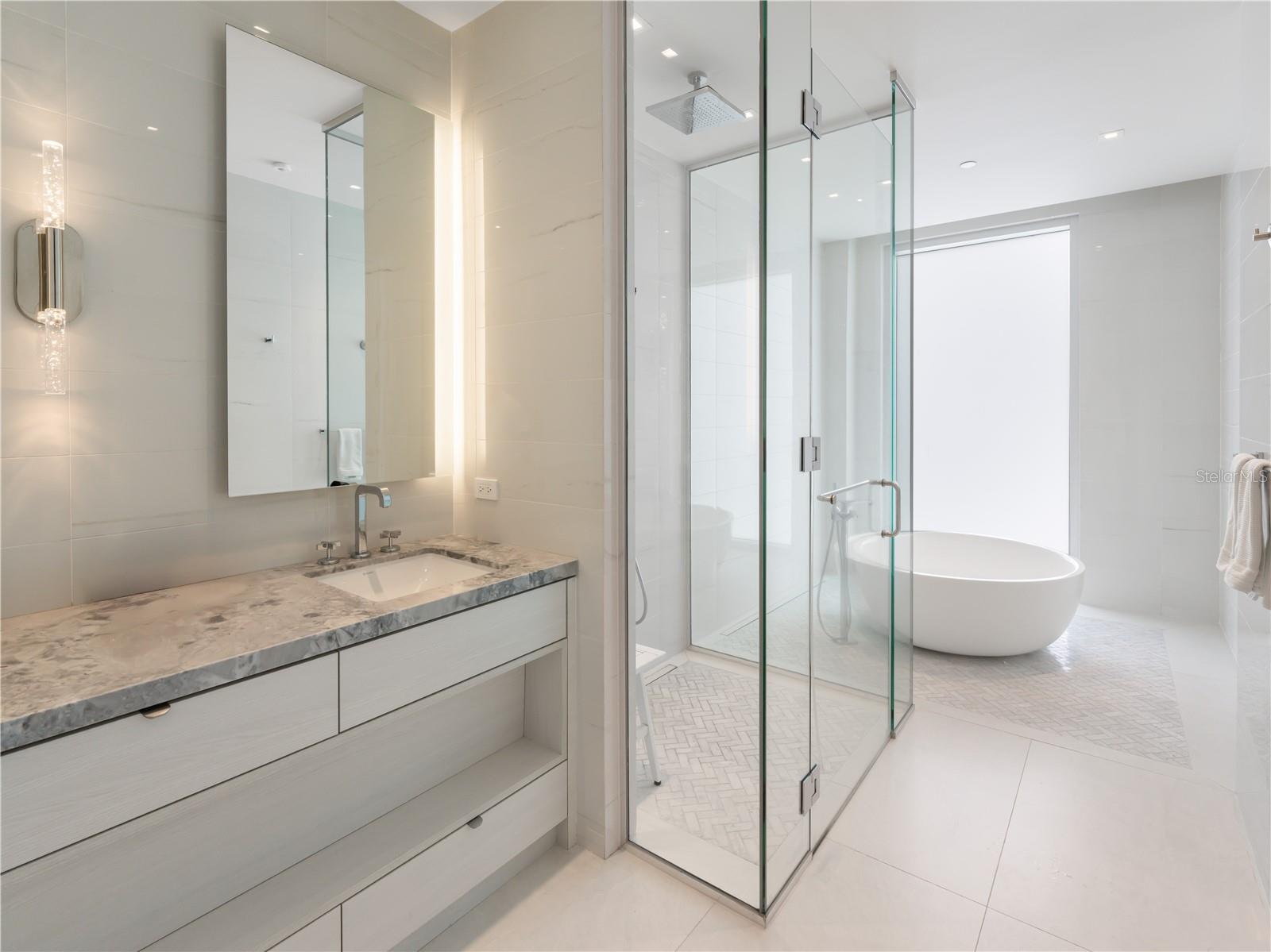 PR9116906 Property Photo