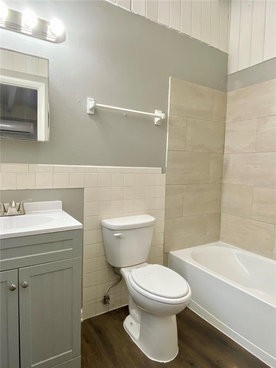 913 E 123RD AVE, TAMPA, FL, 33612