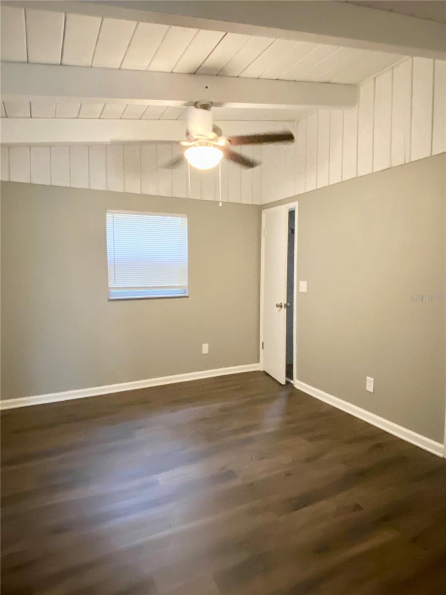 913 E 123RD AVE, TAMPA, FL, 33612