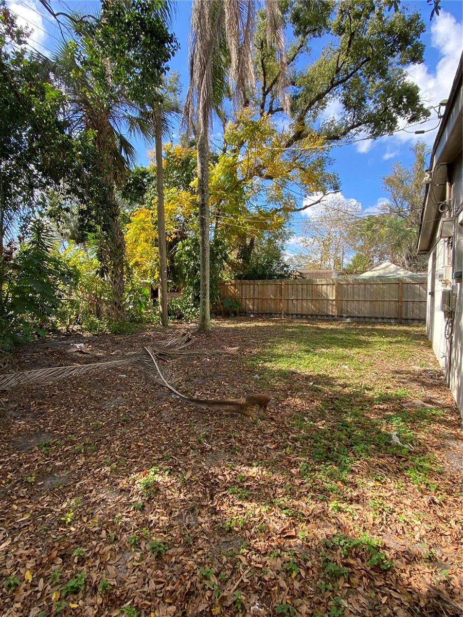 913 E 123RD AVE, TAMPA, FL, 33612