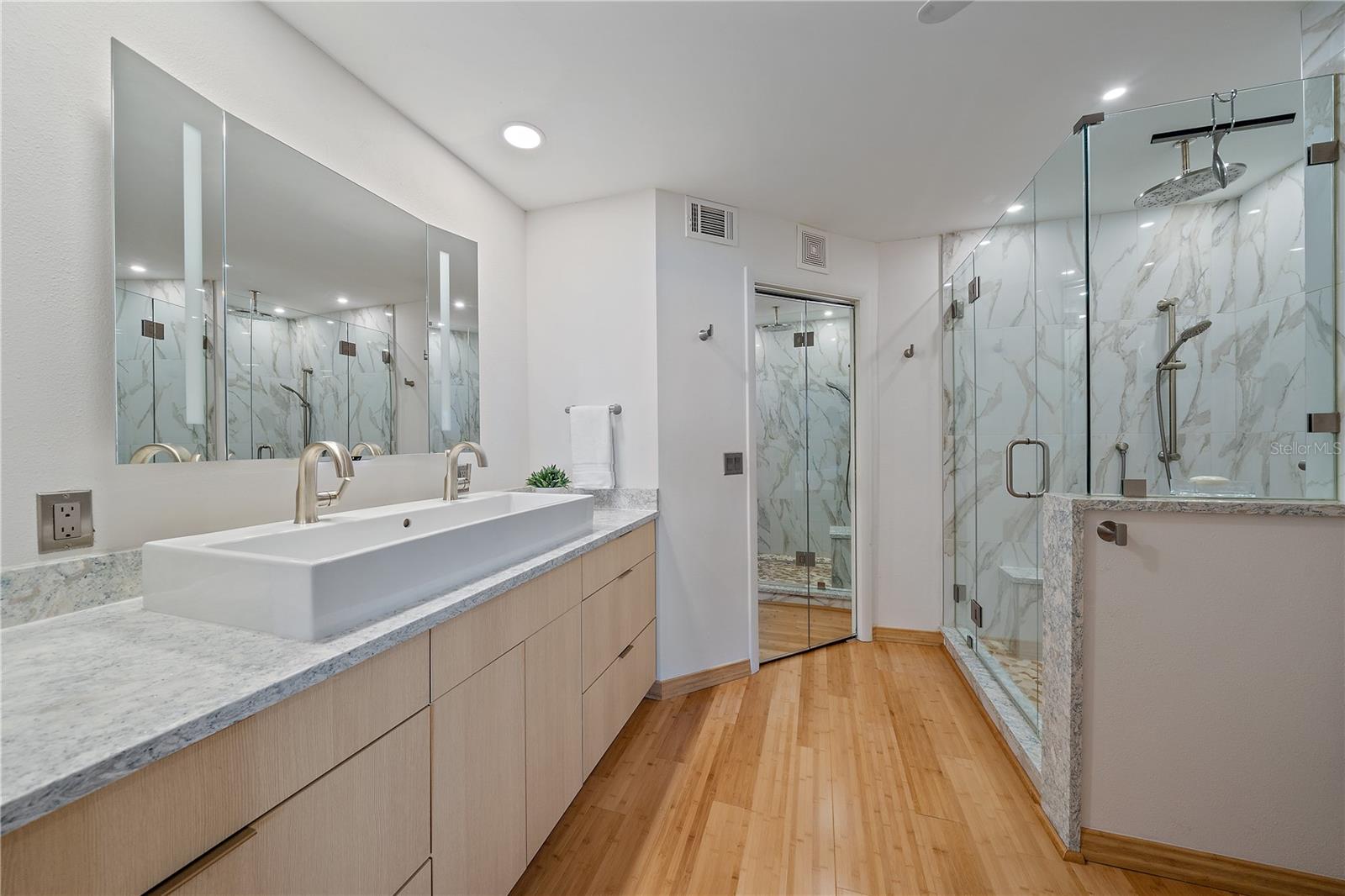 814 BAYPORT WAY, LONGBOAT KEY, FL, 34228