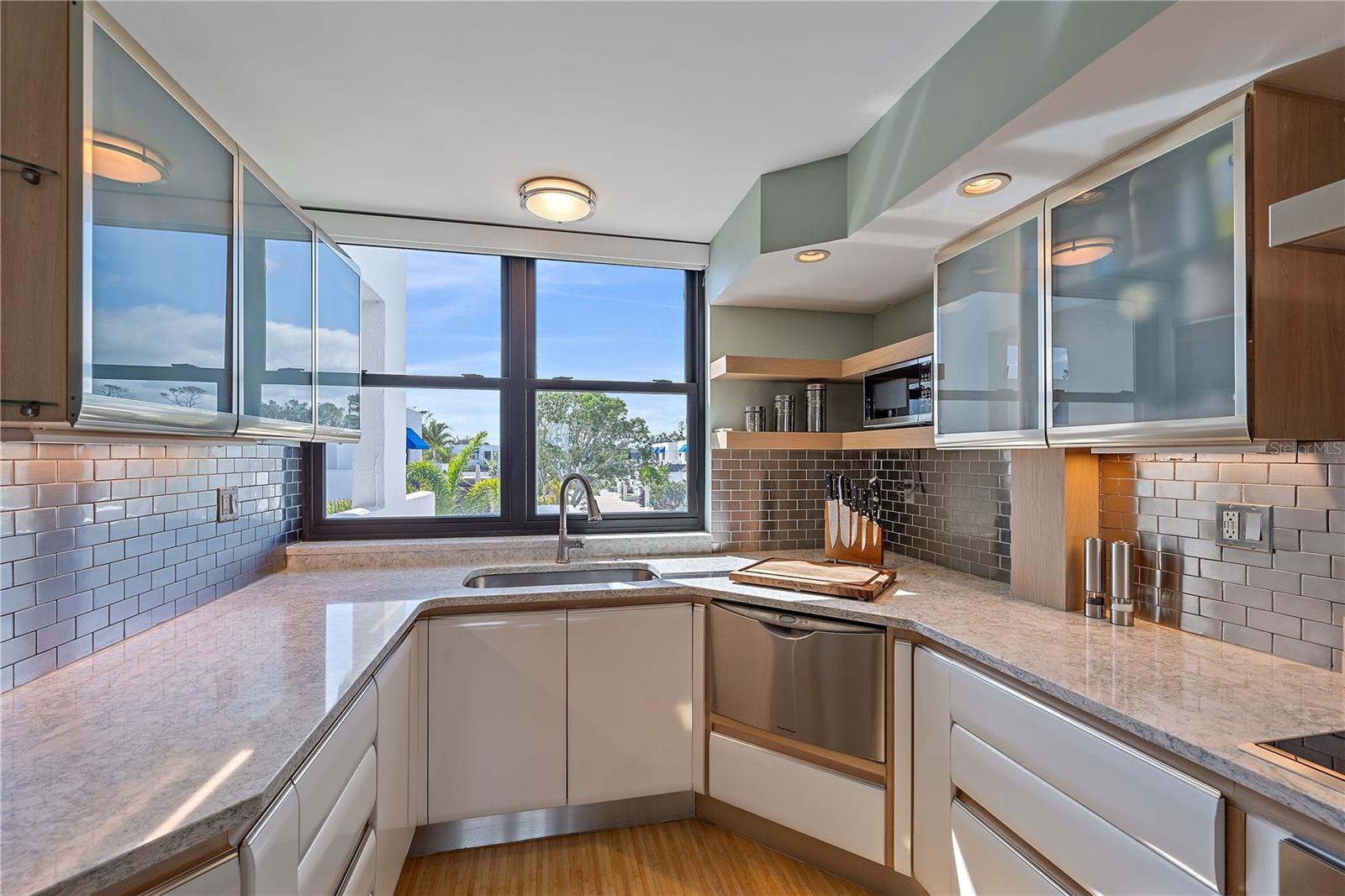 814 BAYPORT WAY, LONGBOAT KEY, FL, 34228