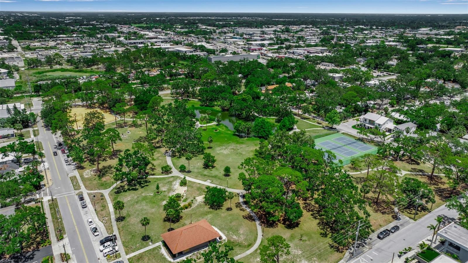 508 HOWARD CT, SARASOTA, FL, 34236