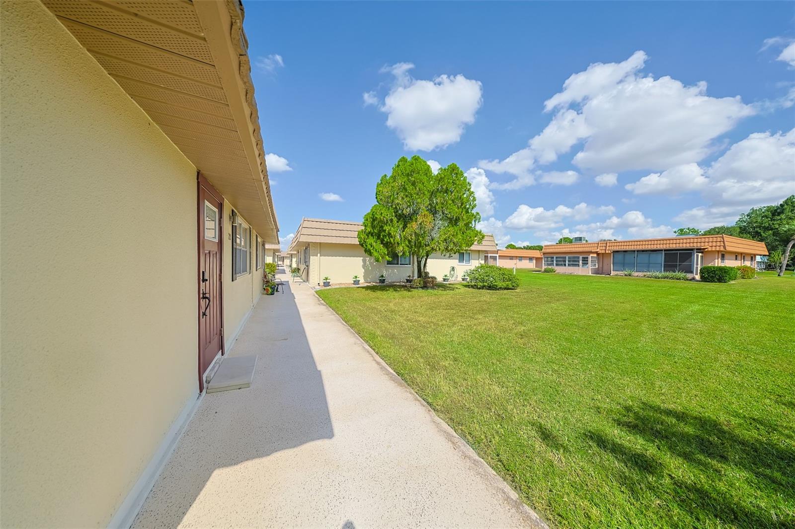 202 BEDFORD ST #72, SUN CITY CENTER, FL, 33573