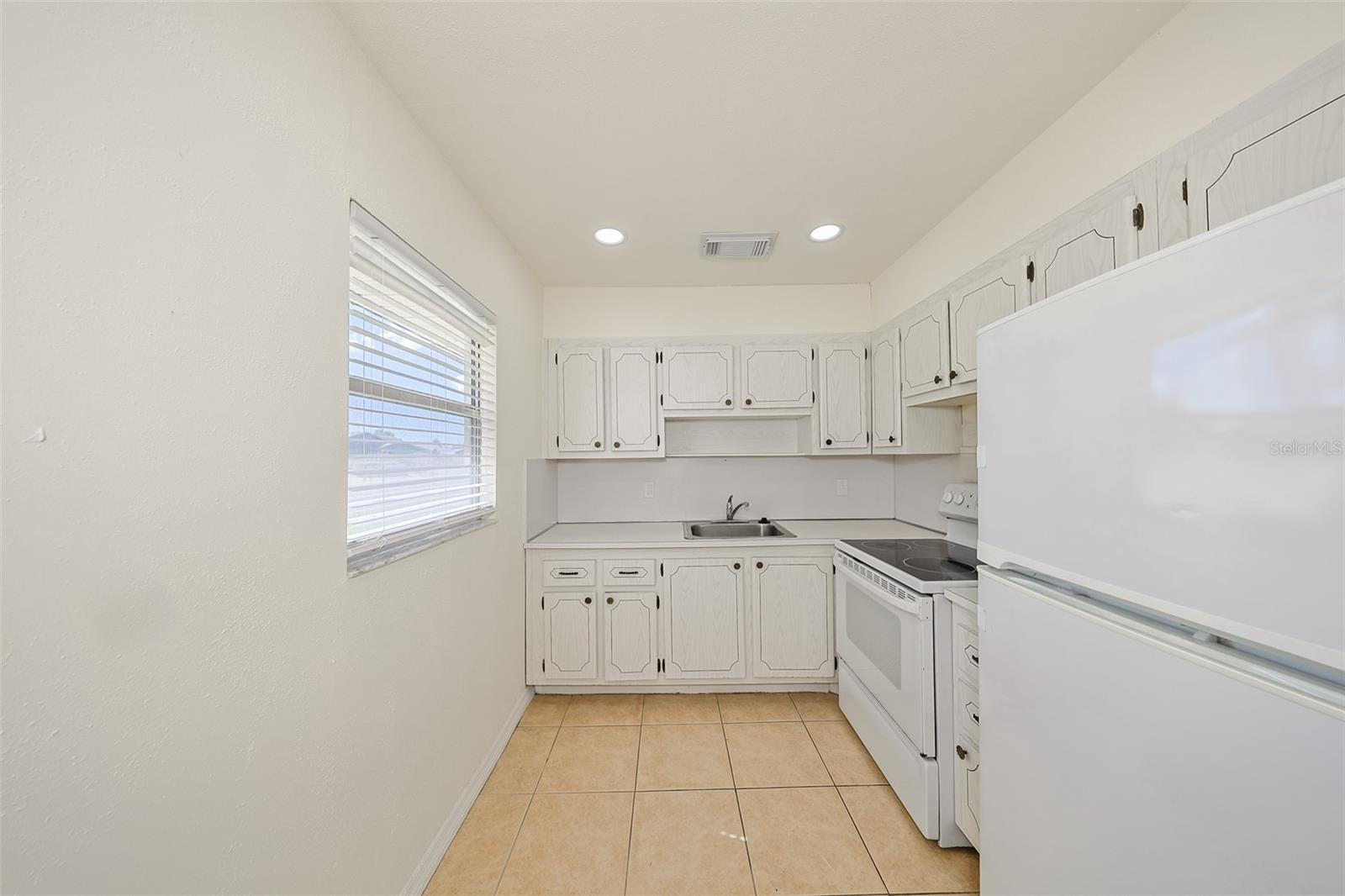 202 BEDFORD ST #72, SUN CITY CENTER, FL, 33573