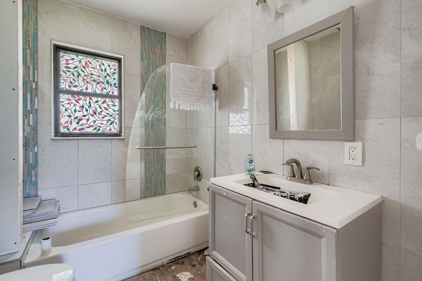 421 SHORE DR E, OLDSMAR, FL, 34677