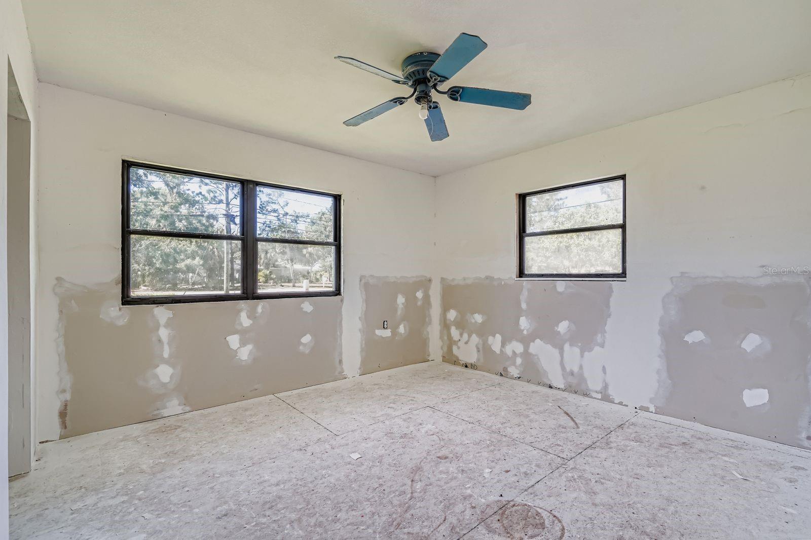 421 SHORE DR E, OLDSMAR, FL, 34677