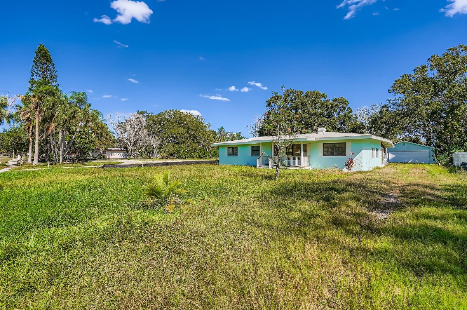 421 SHORE DR E, OLDSMAR, FL, 34677