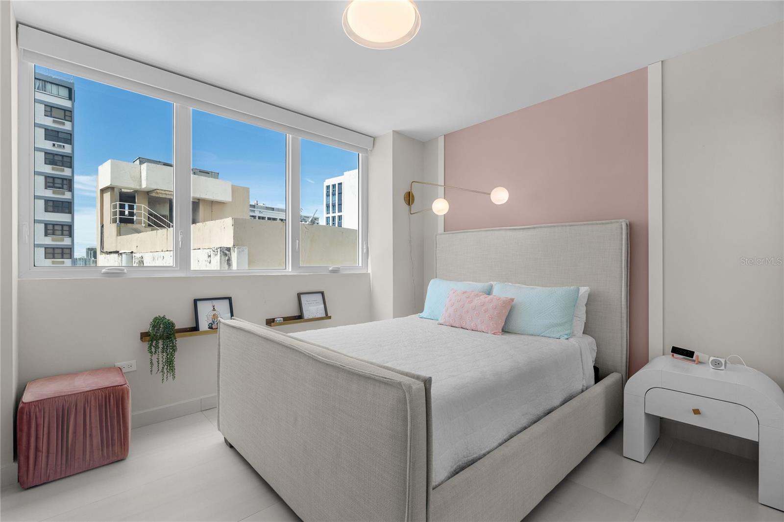 PR9116907 Property Photo