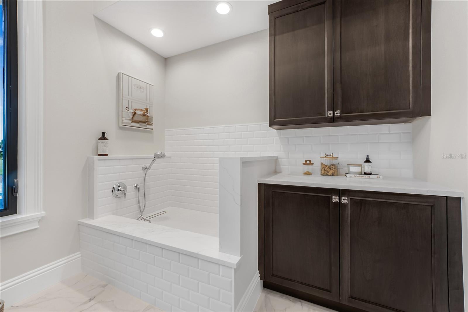 A4669564 Property Photo