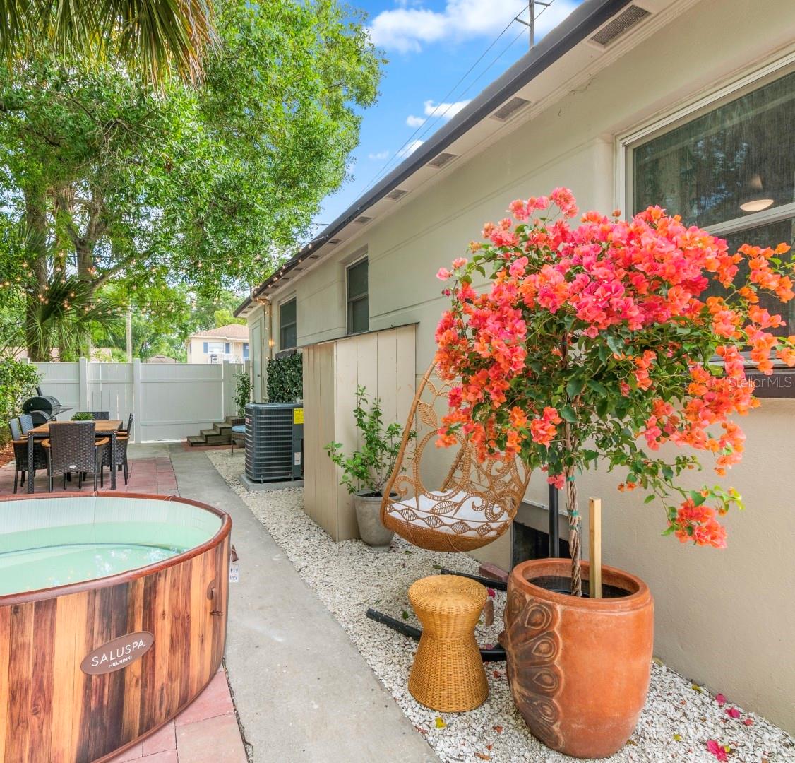 2402 W CYPRESS ST, TAMPA, FL, 33609