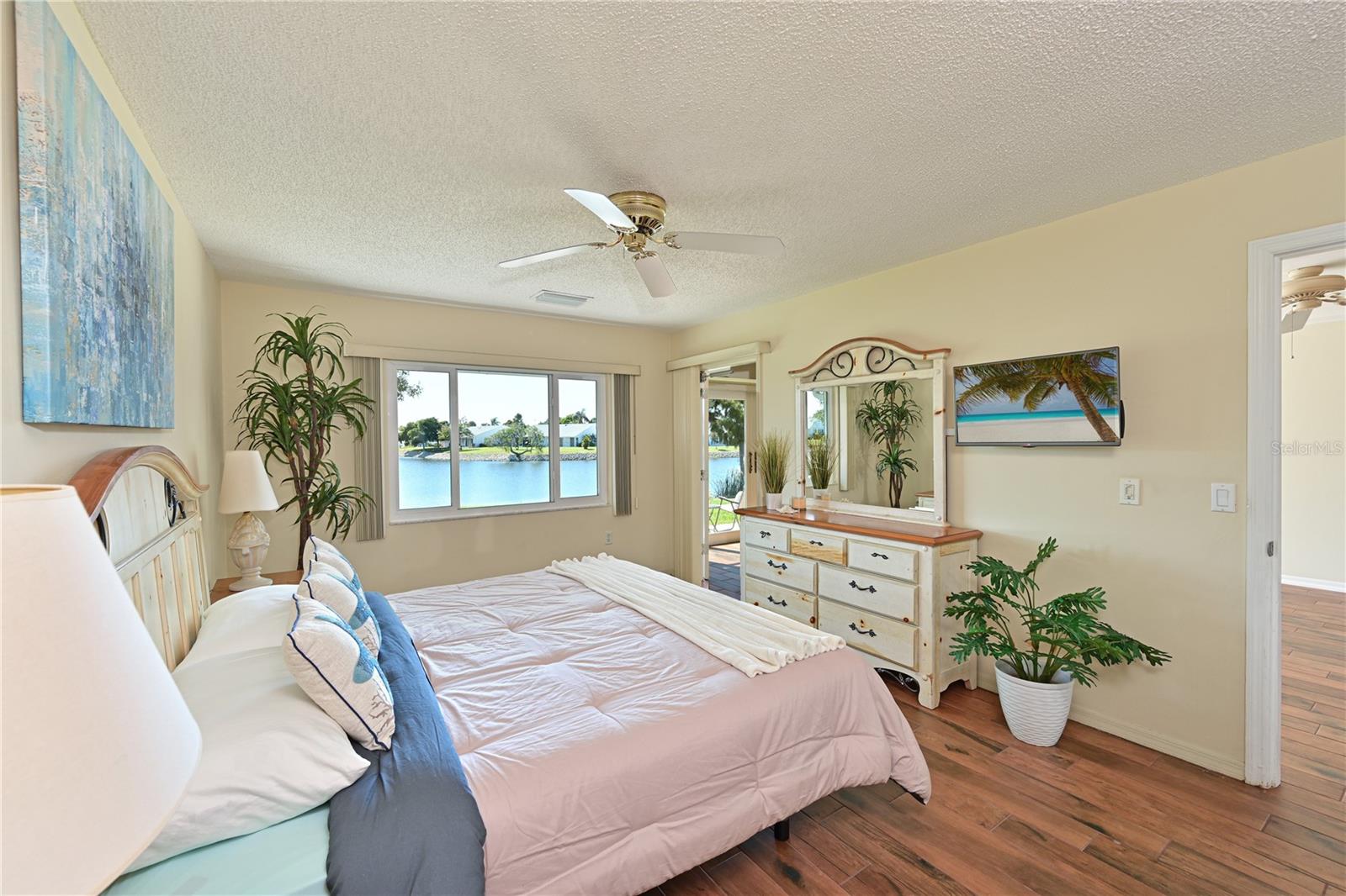 9512 COLONIAL DR, BRADENTON, FL, 34210