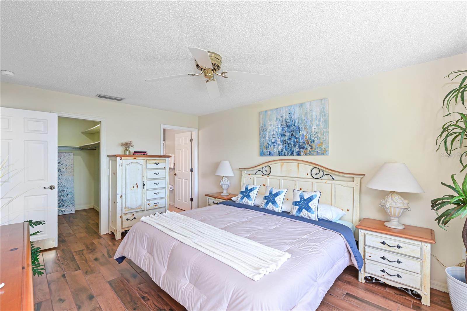 9512 COLONIAL DR, BRADENTON, FL, 34210