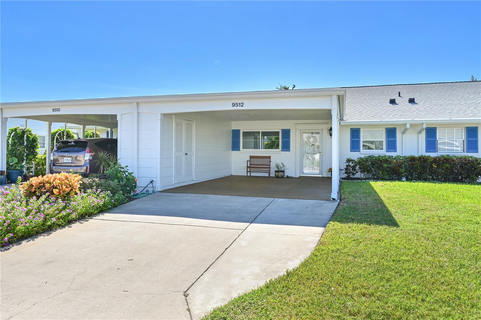 9512 COLONIAL DR, BRADENTON, FL, 34210