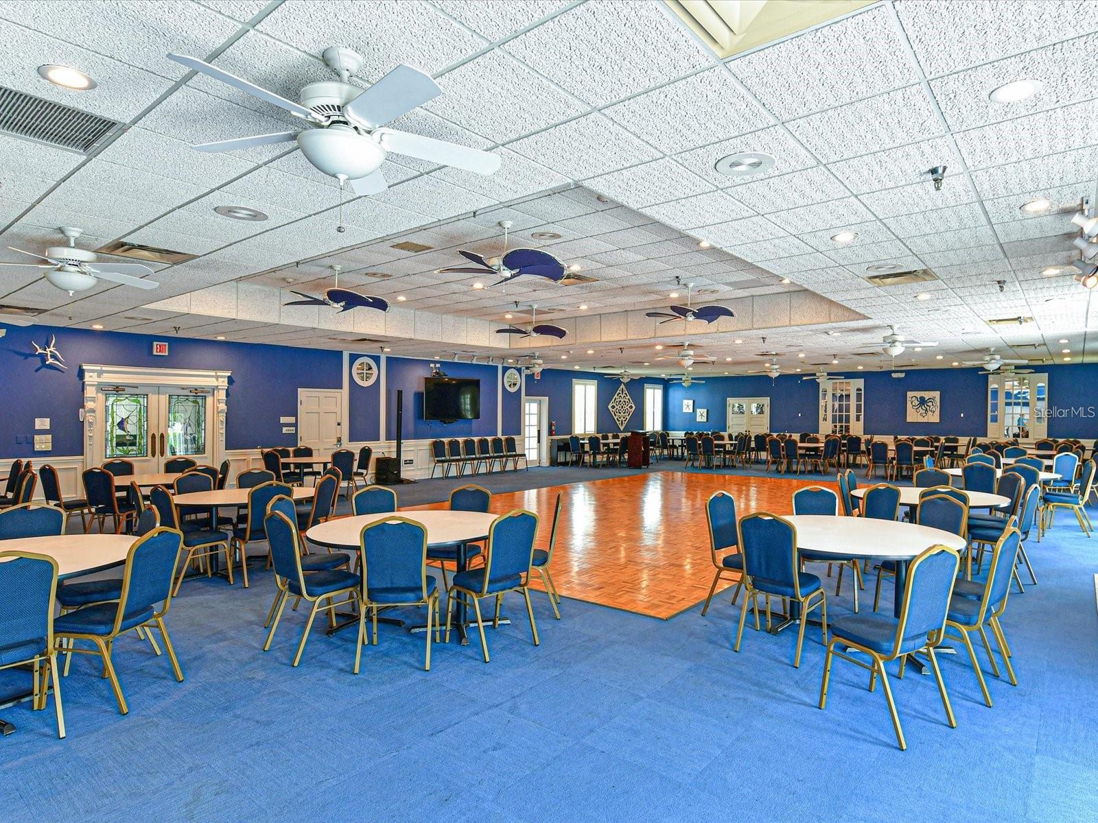 9512 COLONIAL DR, BRADENTON, FL, 34210