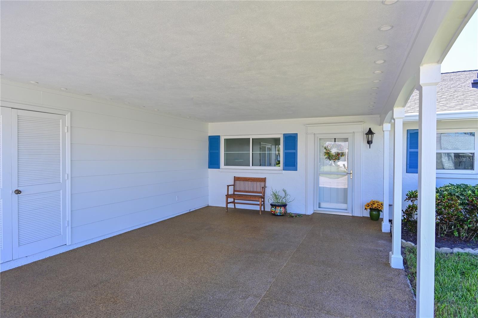 9512 COLONIAL DR, BRADENTON, FL, 34210