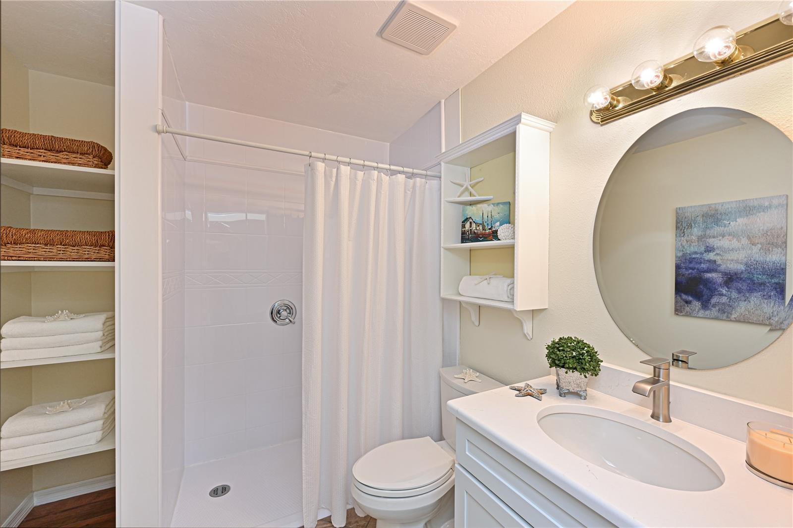 9512 COLONIAL DR, BRADENTON, FL, 34210