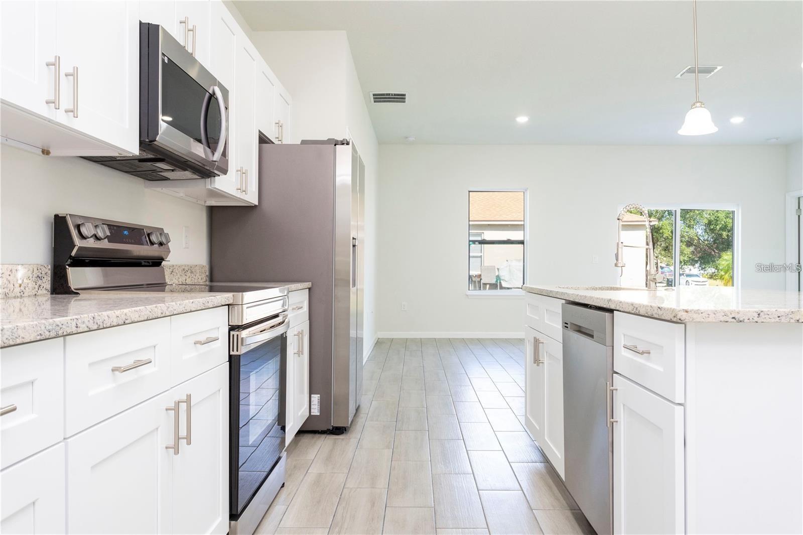 560 KINGFISHER DR, KISSIMMEE, FL, 34759