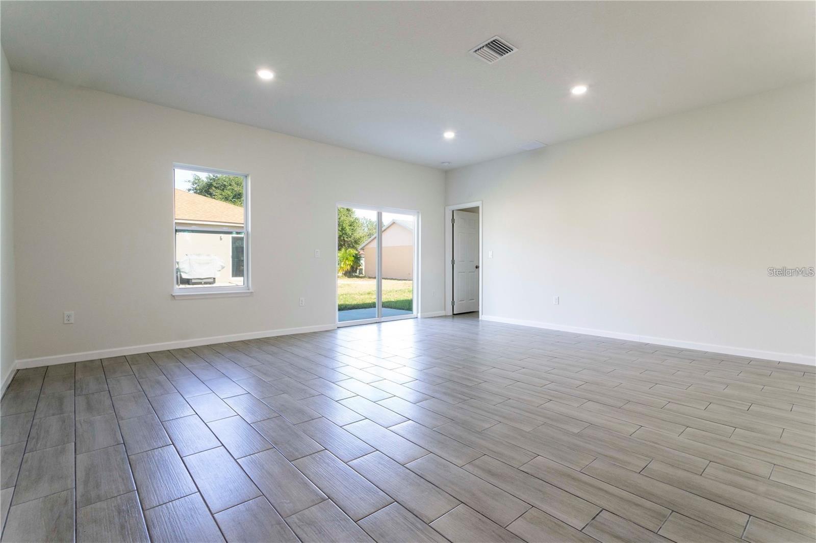 560 KINGFISHER DR, KISSIMMEE, FL, 34759